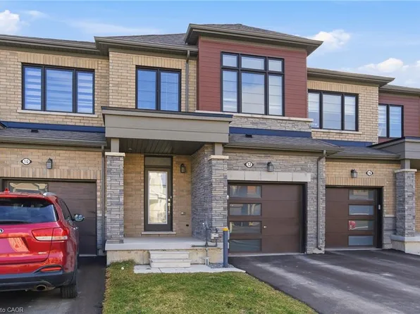 12 Lavender Rd, Thorold, ON L3B 0E9