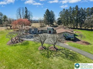 2334 Riverbend Rd, Allentown, PA 18103