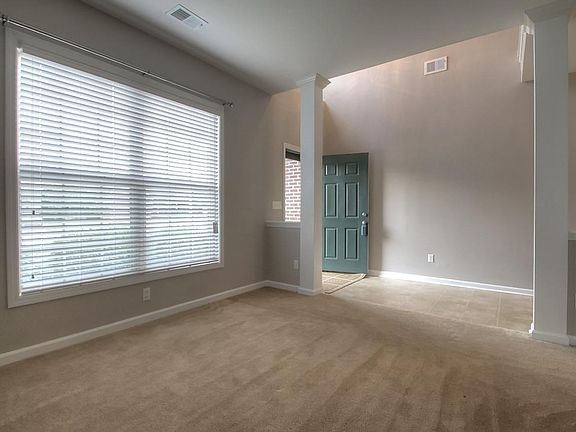 4th image of 3877 Winthrop Dr