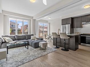 2745 Westoak Trails Blvd N, Oakville, ON L6M 3K8