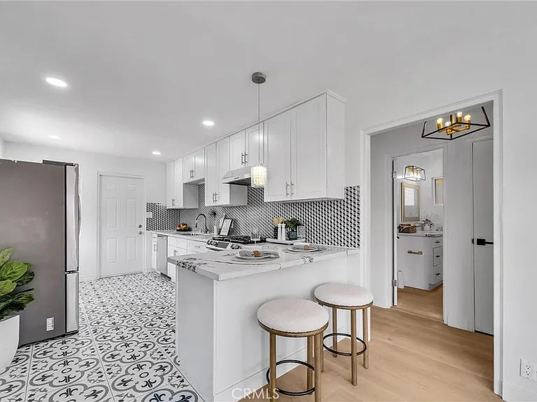 2305 Sesmas St — Photo 10