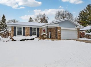 1120 Hemlock LANE, Waukesha, WI 53189