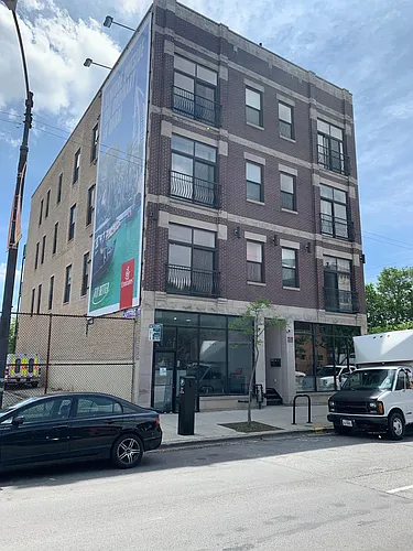1135 W Chicago Ave #4W Photo 1