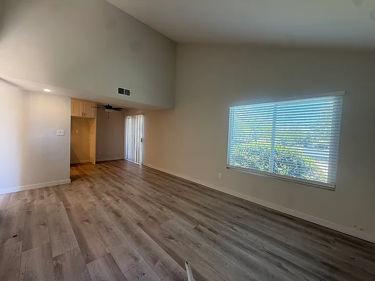 9905 El Camino Real #1 — Photo 4