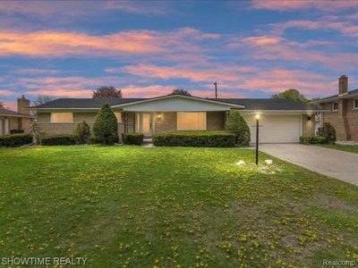 37305 Maas Dr, Sterling Heights, MI, 48312