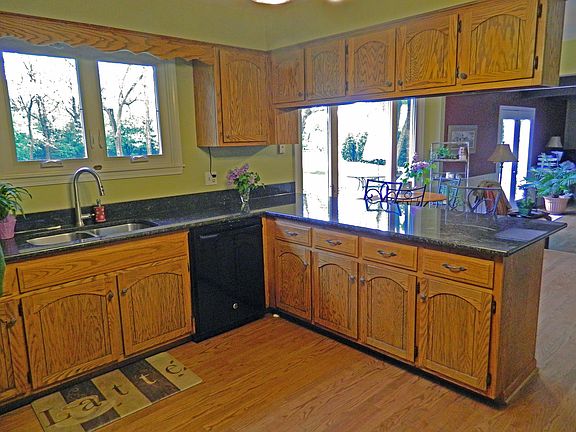 4th image of 3506 Green Meadow Ln