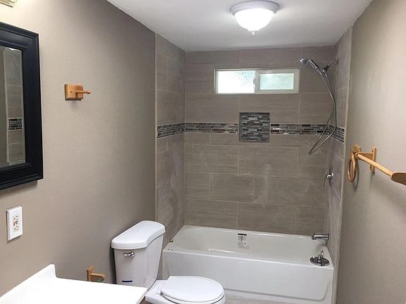 5th image of 33785 Arcadia Ln