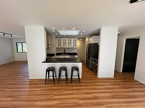 1369 Kaeleku St Photo 1