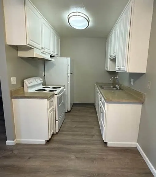 Aspen Meadows — Photo 10