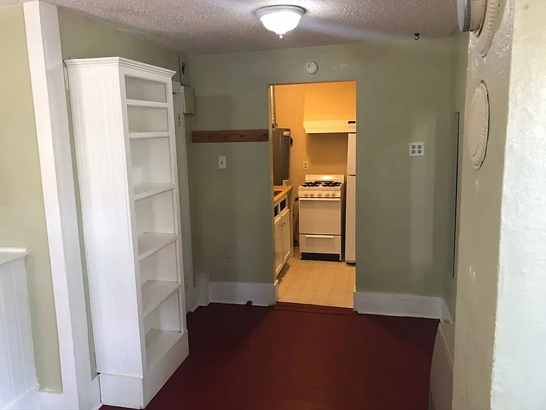1011B N Corona St — Photo 10