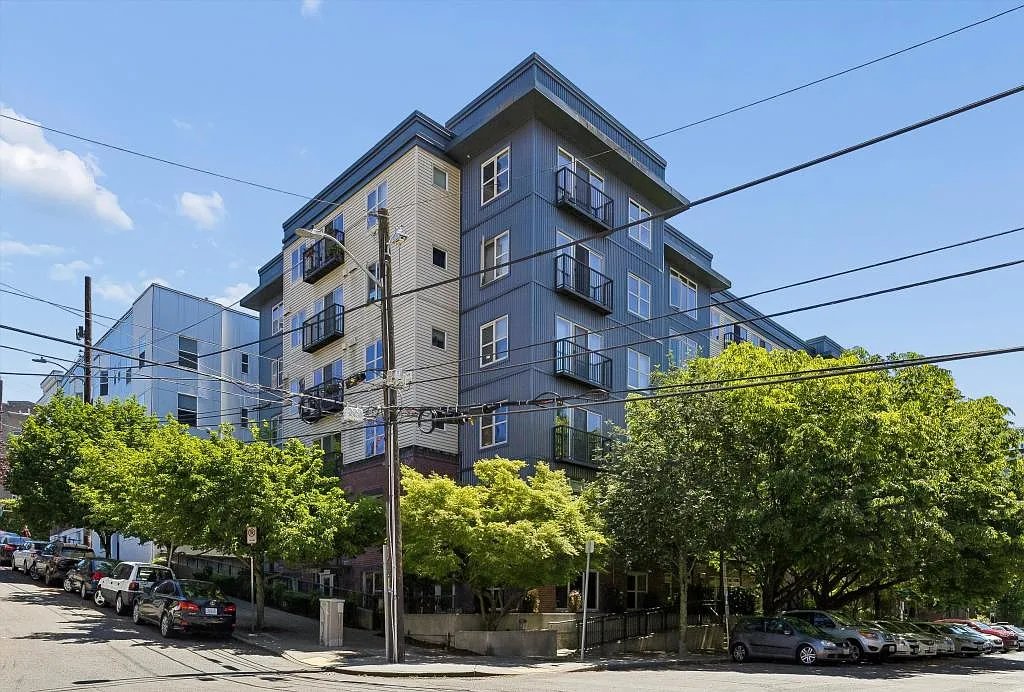 The Press Condos - 1 bedroom — Photo 1