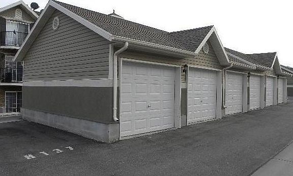 2nd image of 123 W Daybreak Ln #8