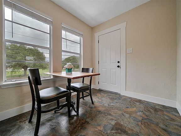 4th image of 4821 Rusk St #1
