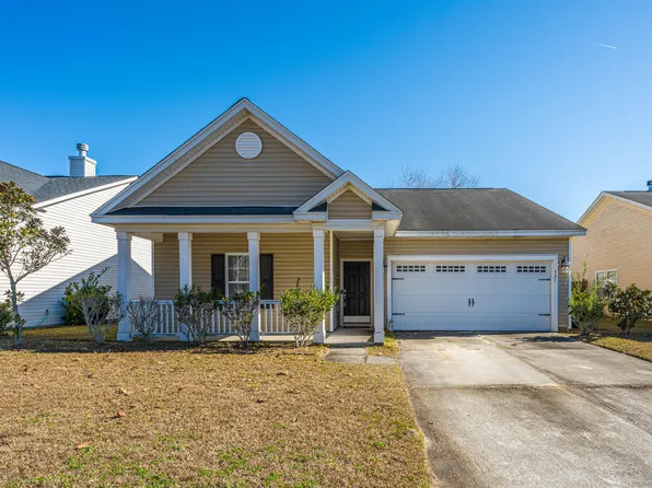 321 Killarney Trl, Moncks Corner, SC 29461