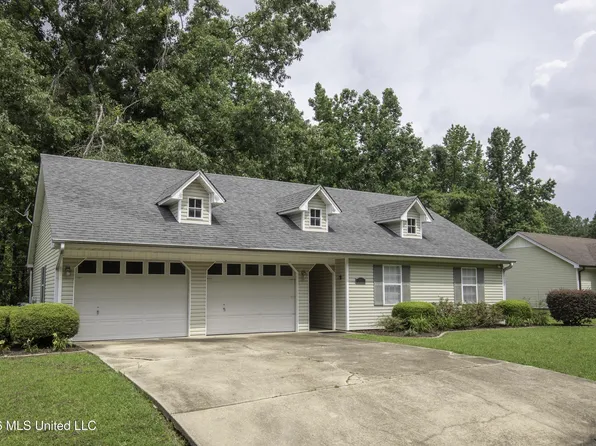 711 Lovers Lane Rd, Booneville, MS 38829