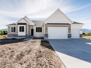 3916 S 2275 W, Roy, UT 84067