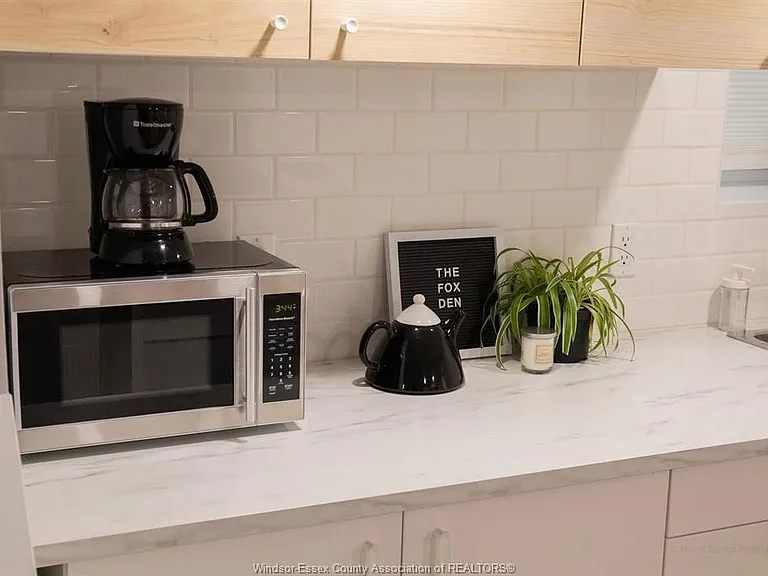 758 Pierre Ave #3 — Photo 5