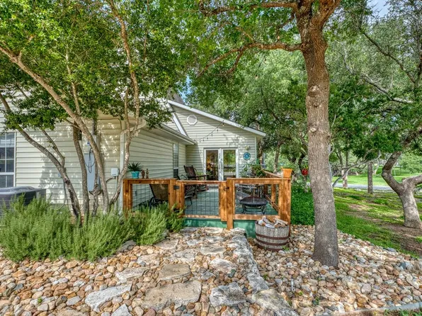 1106 Shorewood Dr, Granite Shoals, TX 78654