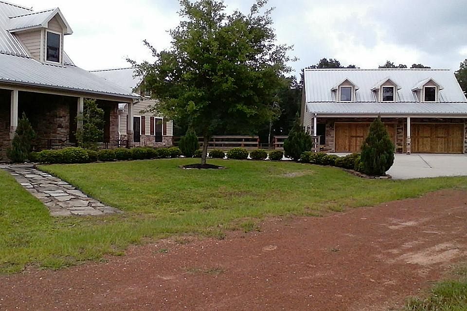 1st image of 250 West Dr