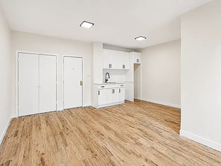 235 Lexington Ave #1-B — Photo 1