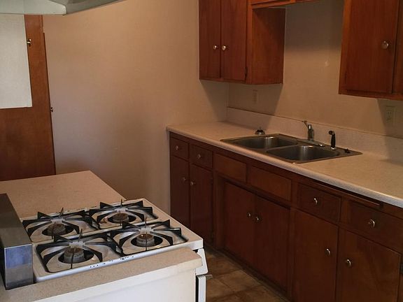 3rd image of 525 N Alameda Ave APT 3