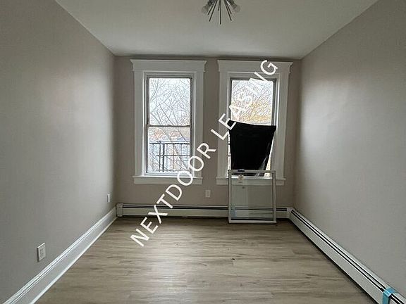 4th image of 152 Seaview Ave Floor 3