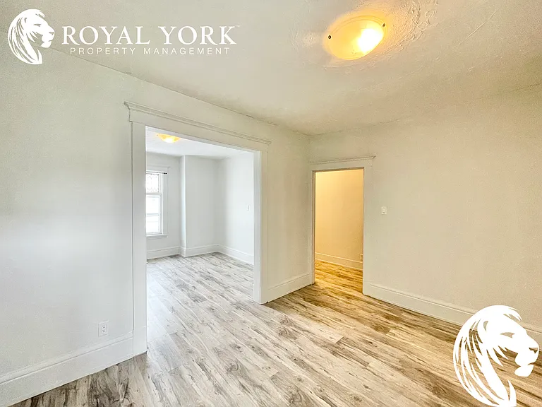 35 Concession St — Photo 11