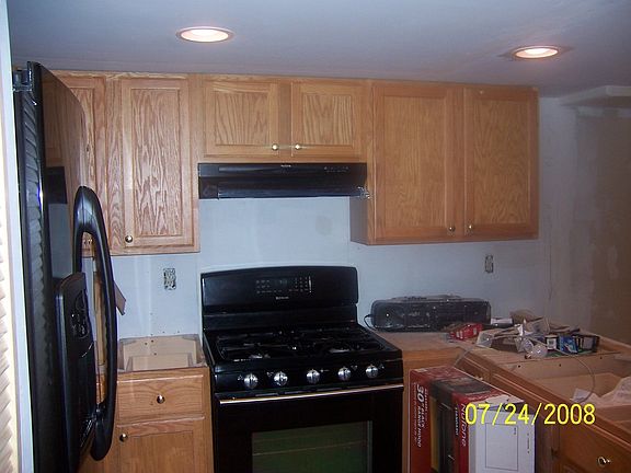 kitchen (basement)