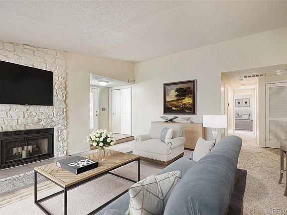 5th image of 8427 Everett Way #D