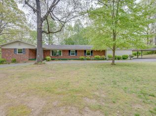 102 Lee Rd, Dickson, TN 37055
