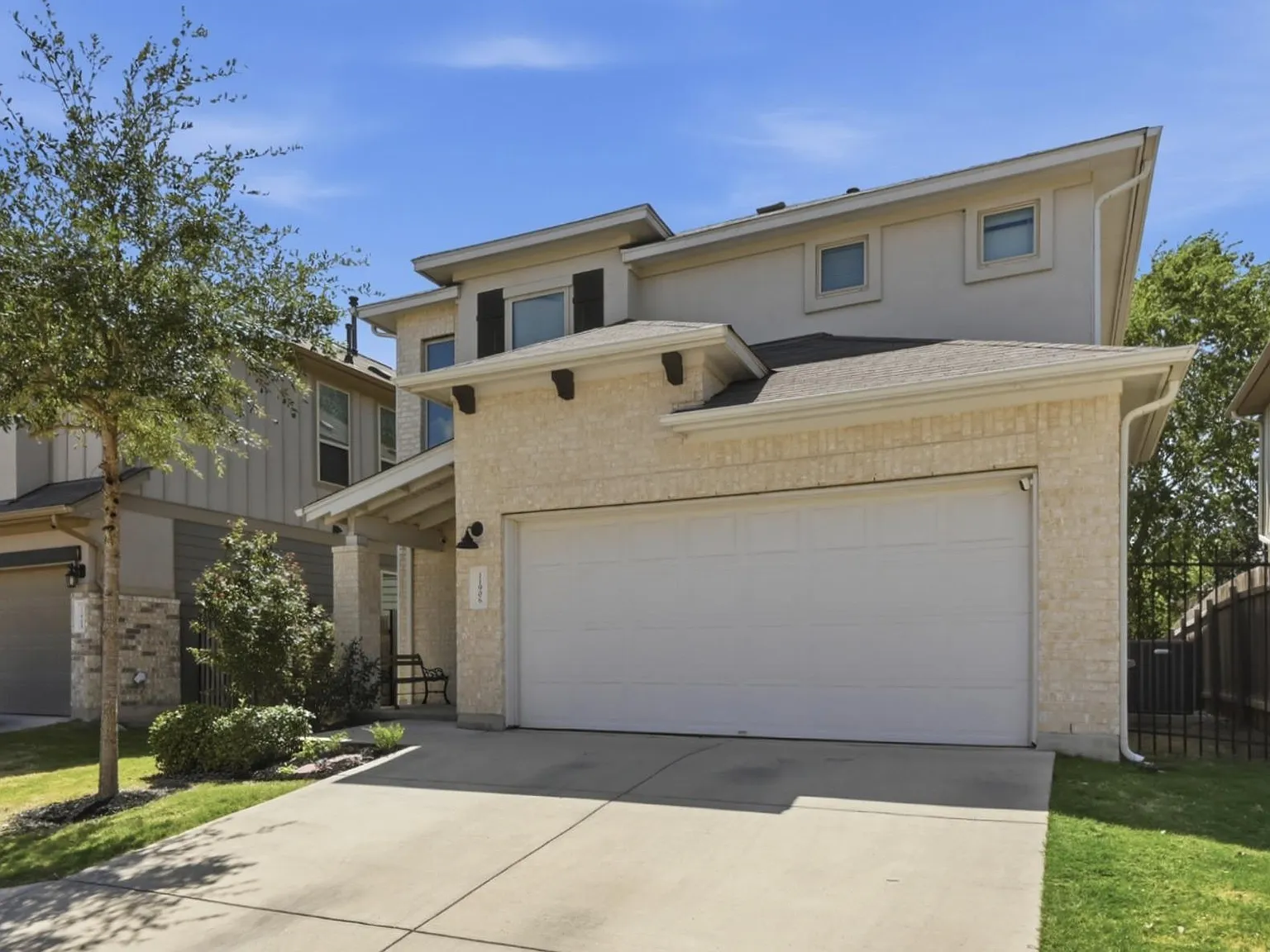 4 bed, 2.5 bath, 2013 sqft, $2,650 — Photo 2