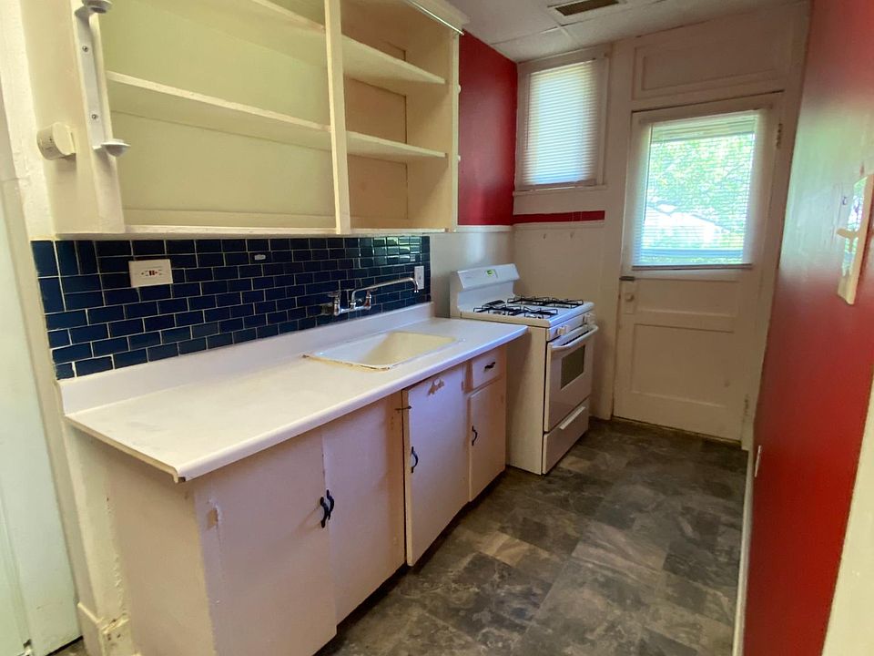 1936 College Ave, Conway, AR 72034 Zillow