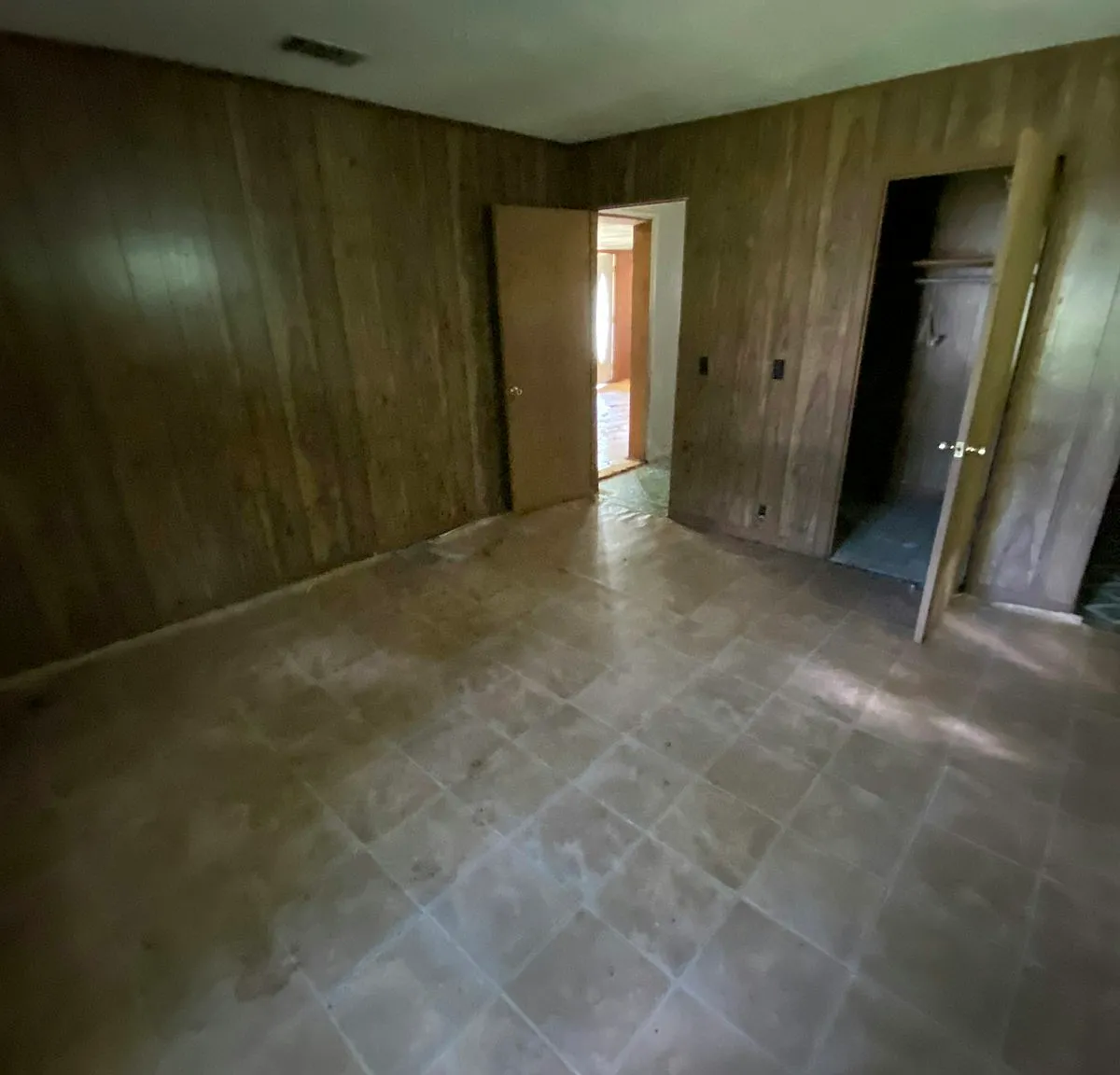 715 Sherman Avenue — Photo 2