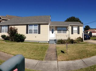 2705 Ivy Pl, Chalmette, LA 70043