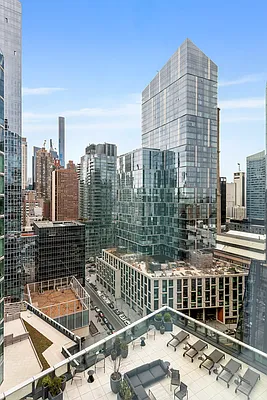 Rented by Corcoran | media 25