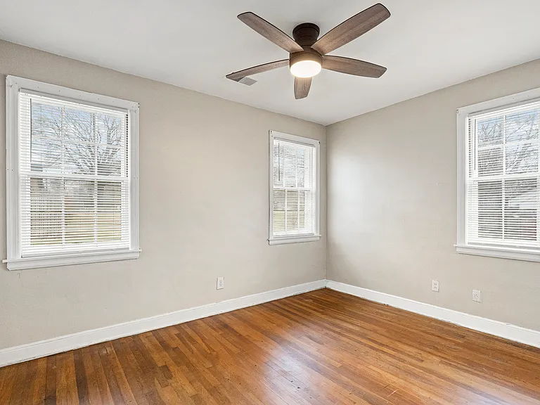 129 Roberta Dr — Photo 20
