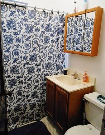 5th image of 3501 N Greenview Ave APT 3F