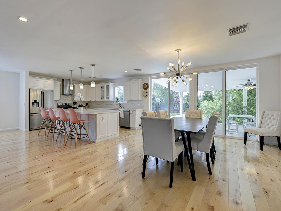 DINING & KITCHEN