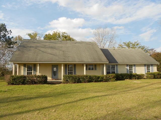 1st image of 320 Weaver Ln