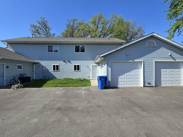 230 Thomson Ln APT 3, Oregon, WI 53575