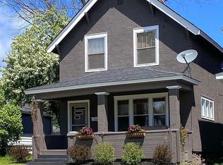 424 3rd St NW, Chisholm, MN 55719