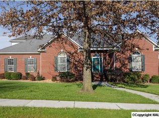 2850 Hampton Cove Way SE, Owens Cross Roads, AL 35763