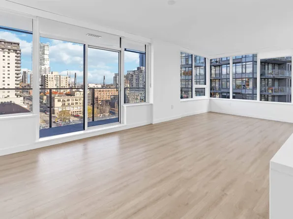 190X Carnarvon St #823, New Westminster, BC V3M 0N6