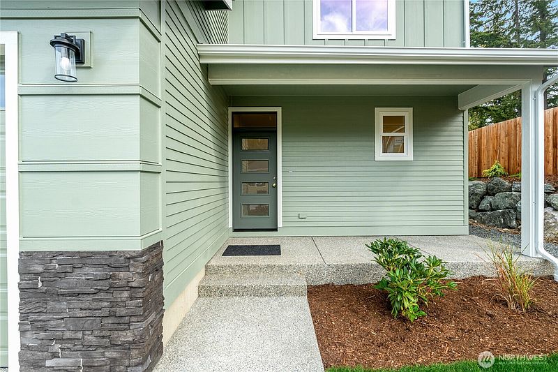 3rd image of 1126 Whidbey Street