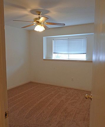 5th image of 1319 Hazelbury Ln