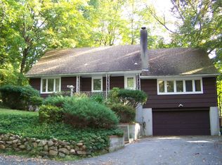 87 Lake Dr E, Wayne, NJ 07470