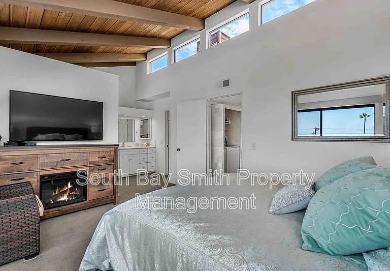 420 Palos Verdes Blvd — Photo 18