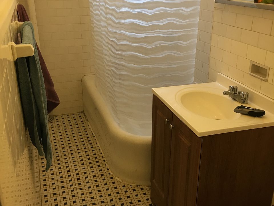 1st image of 2819 23rd Ave APT 11