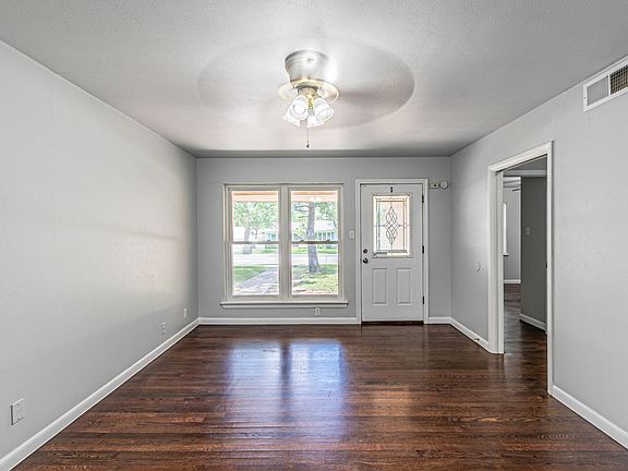 3rd image of 1828 Baxley Dr