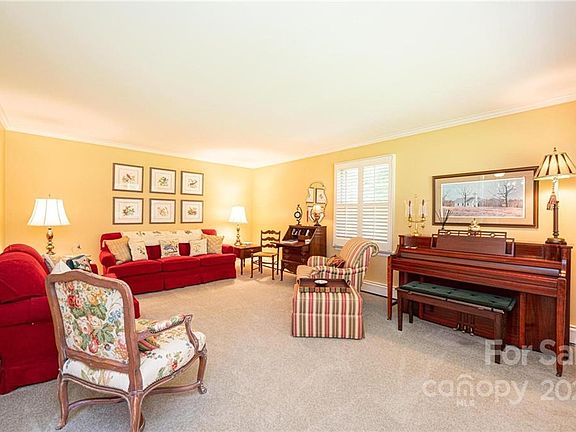4th image of 241 36th Avenue Cir NW